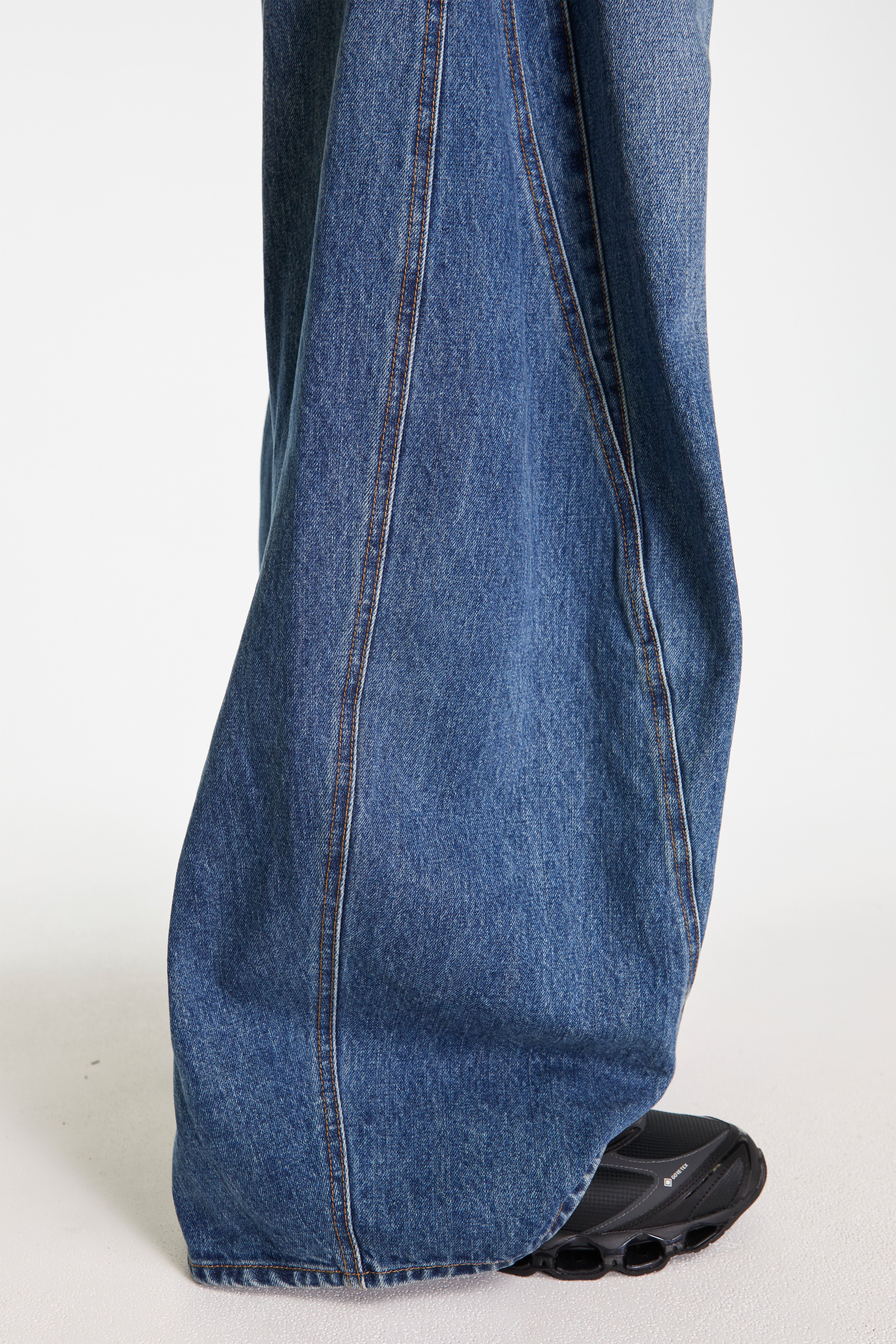 3D Cutting Denim Pants Indigo - Image 6