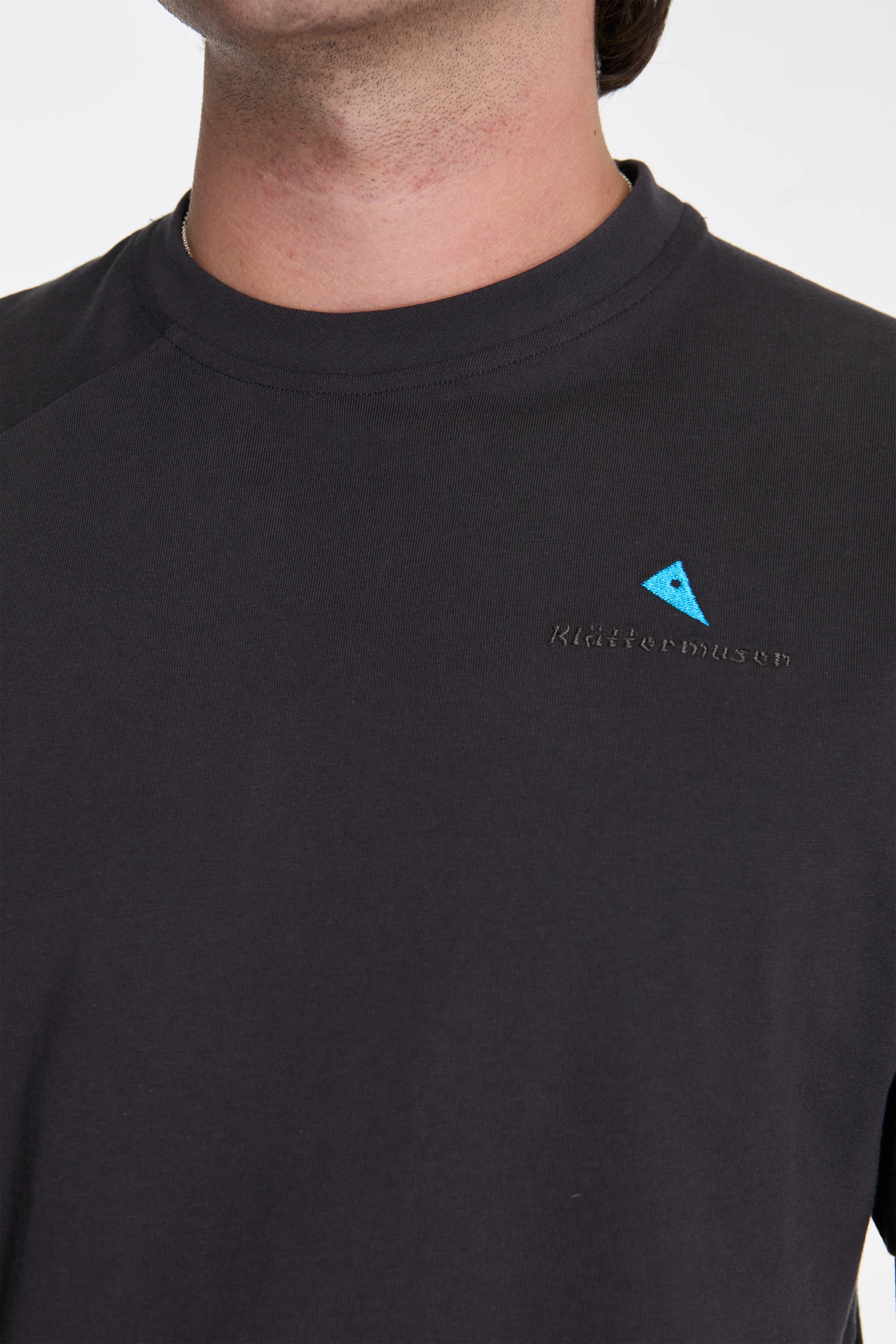 Root Logo Ss Tee M'S Raven - Image 3
