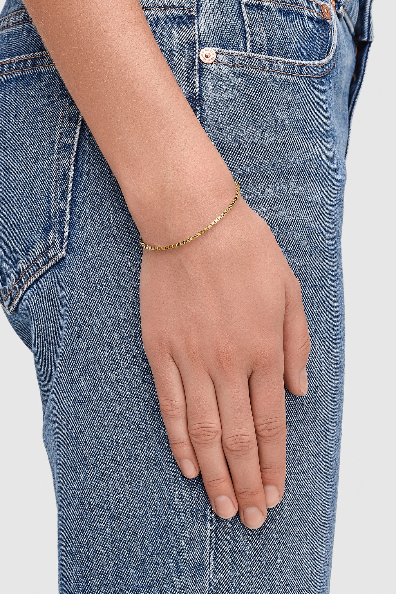 Square Bracelet Gold - Image 2